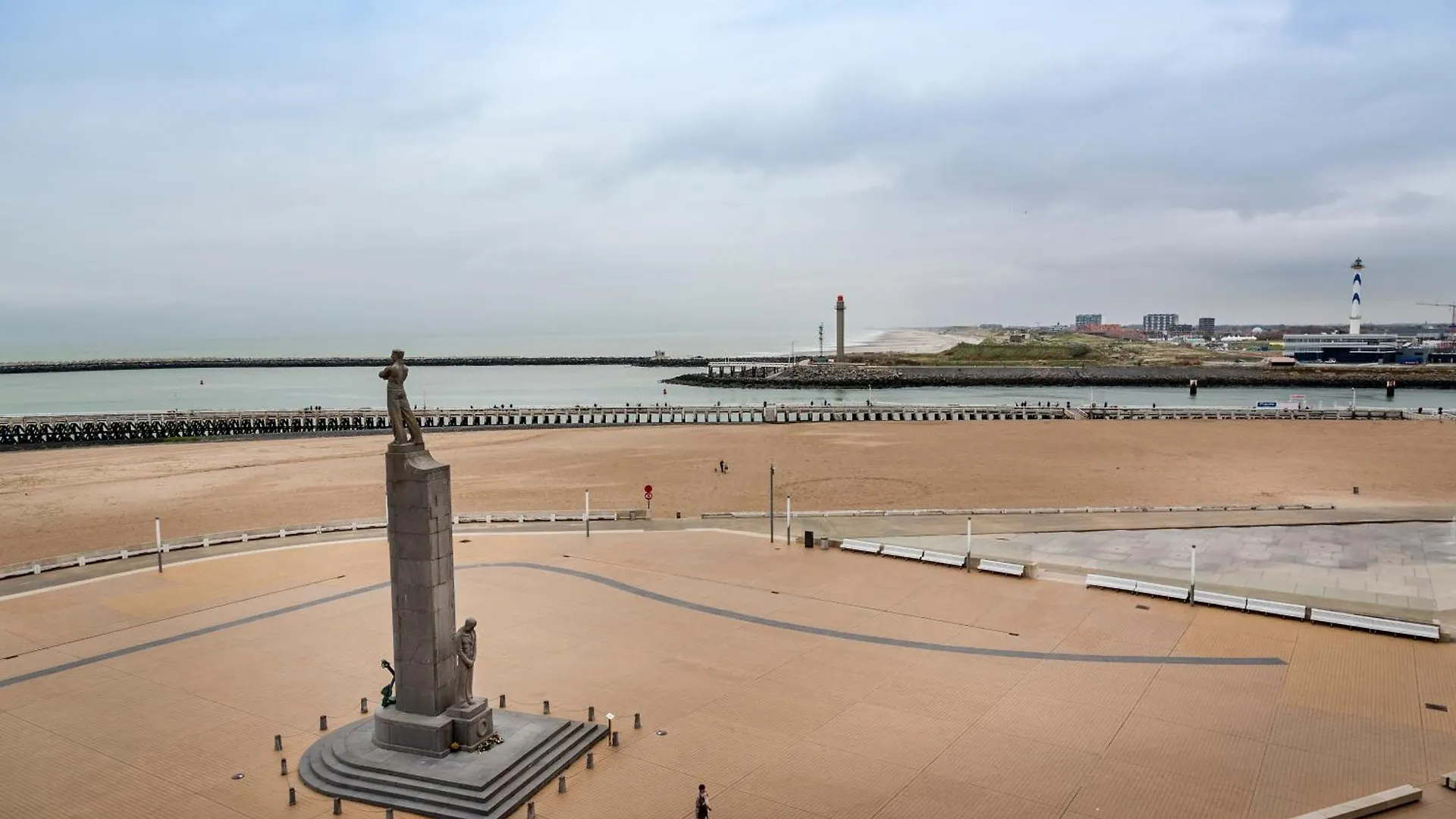 Des Nations 5D Apartment Ostend Belgium